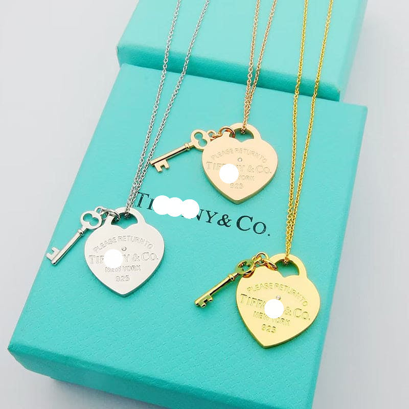 18K Return to Heart & Key Necklace