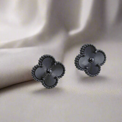 18K Vintage Alhambra Black Earrings