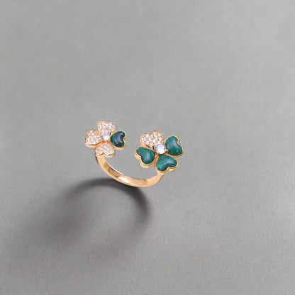 18K Cosmos Between the Finger Diamond Ring
