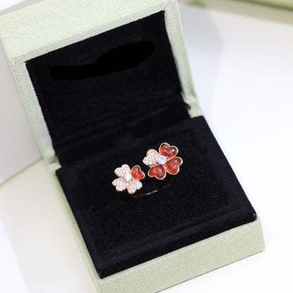 18K Cosmos Between the Finger Diamond Ring